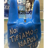 Gesto corna con mano Napoli