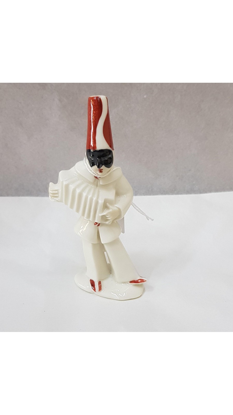  PULCINELLA CON FISARMONICA CM12 IN CERAMICA DI CAPODIMONTE