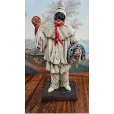 PULCINELLA TERRACOTTA VESTITO CM20 CON 13 E FERRO DI CAVALLO